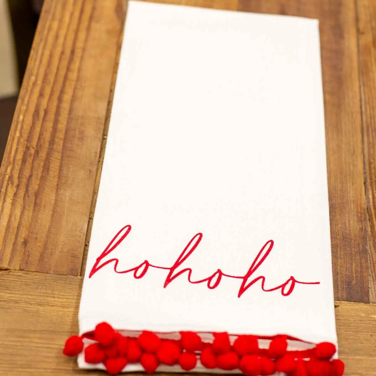 Hohoho Pom Pom Hand Towel