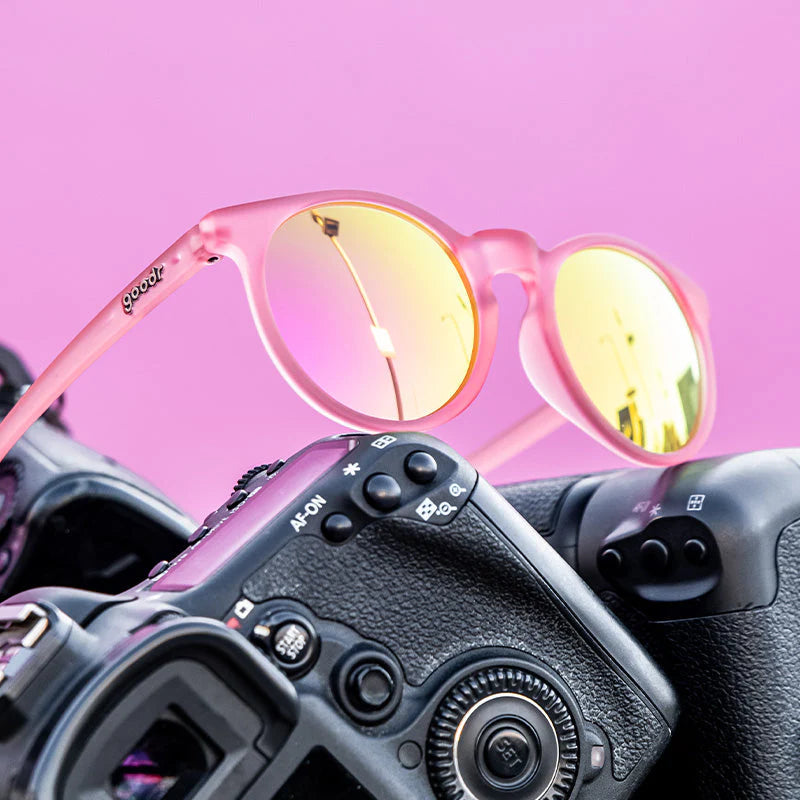 Influencers Pay Double Sunglasses