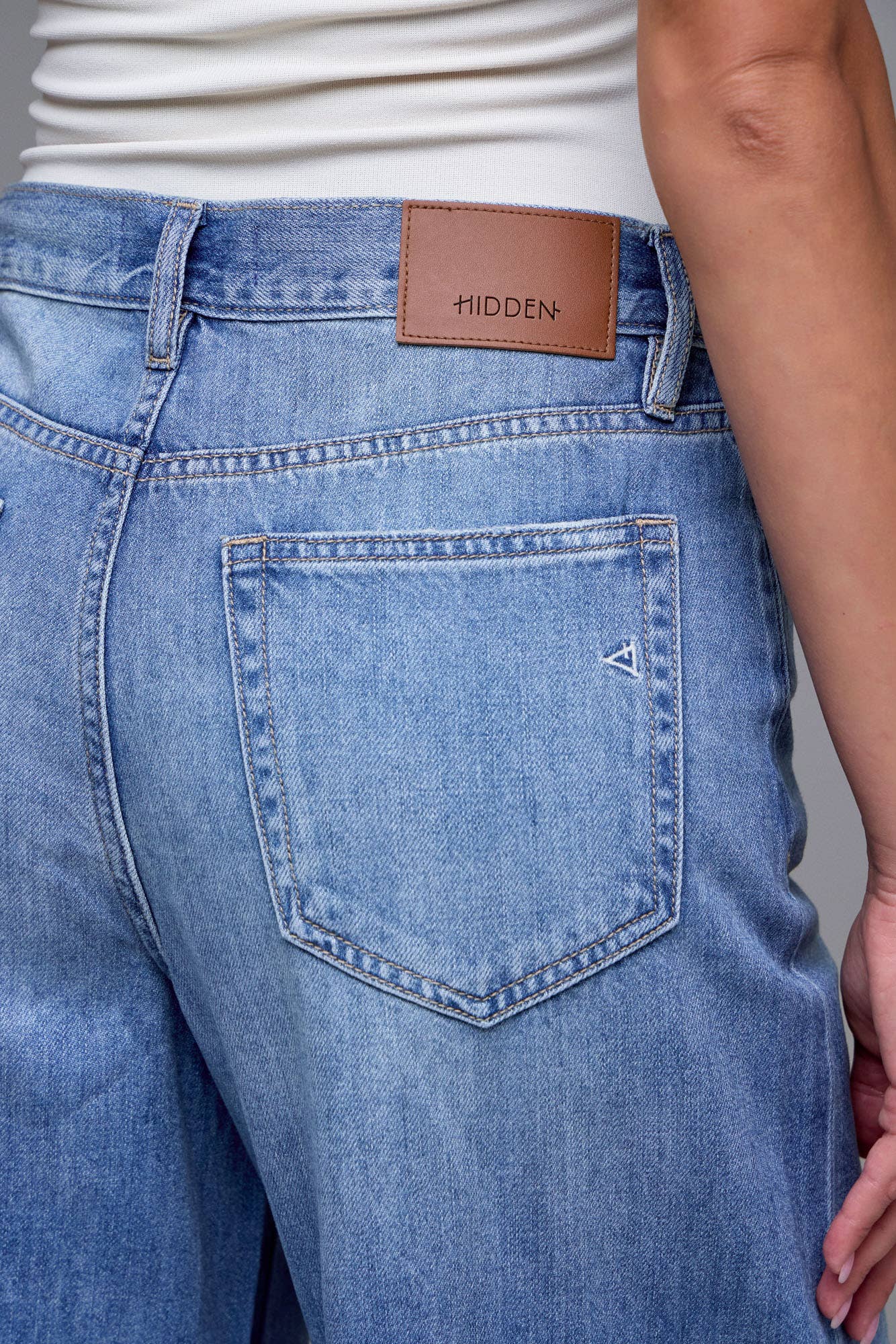 Caris Medium Wash Jean